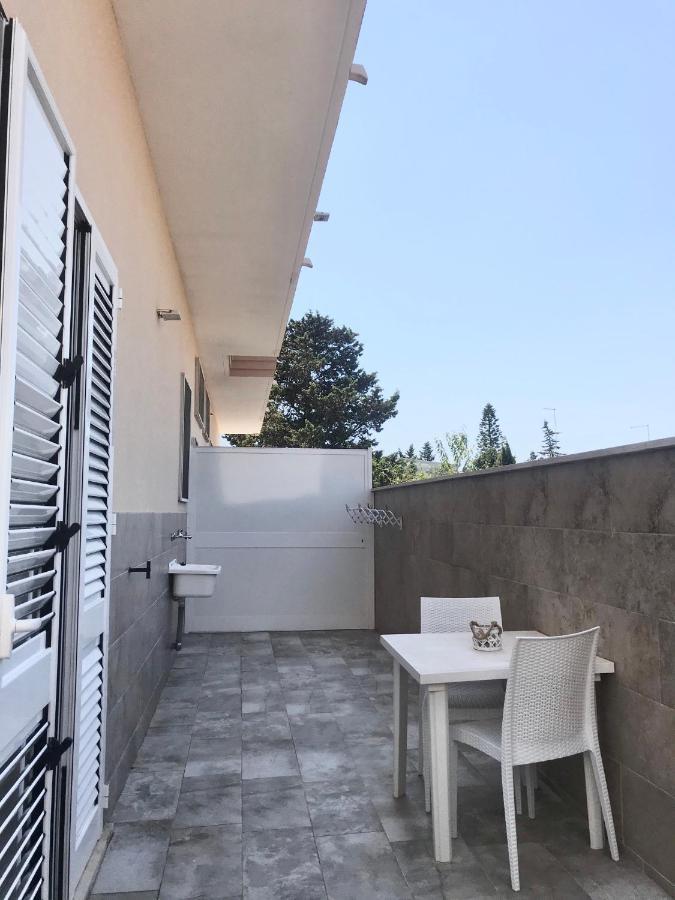 Monolocali White Angel Apartments ポルト・チェザーレオ エクステリア 写真