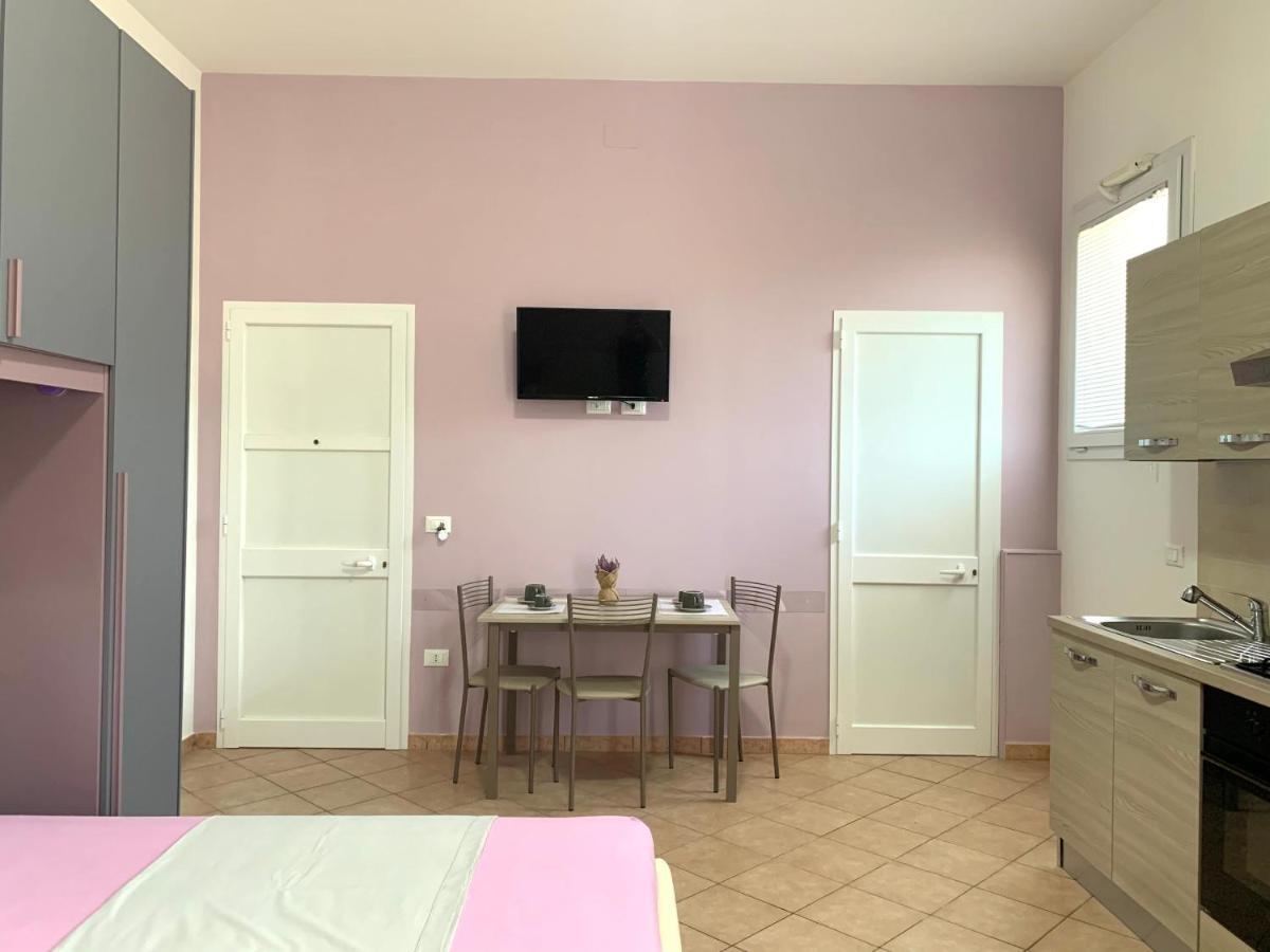 Monolocali White Angel Apartments ポルト・チェザーレオ エクステリア 写真
