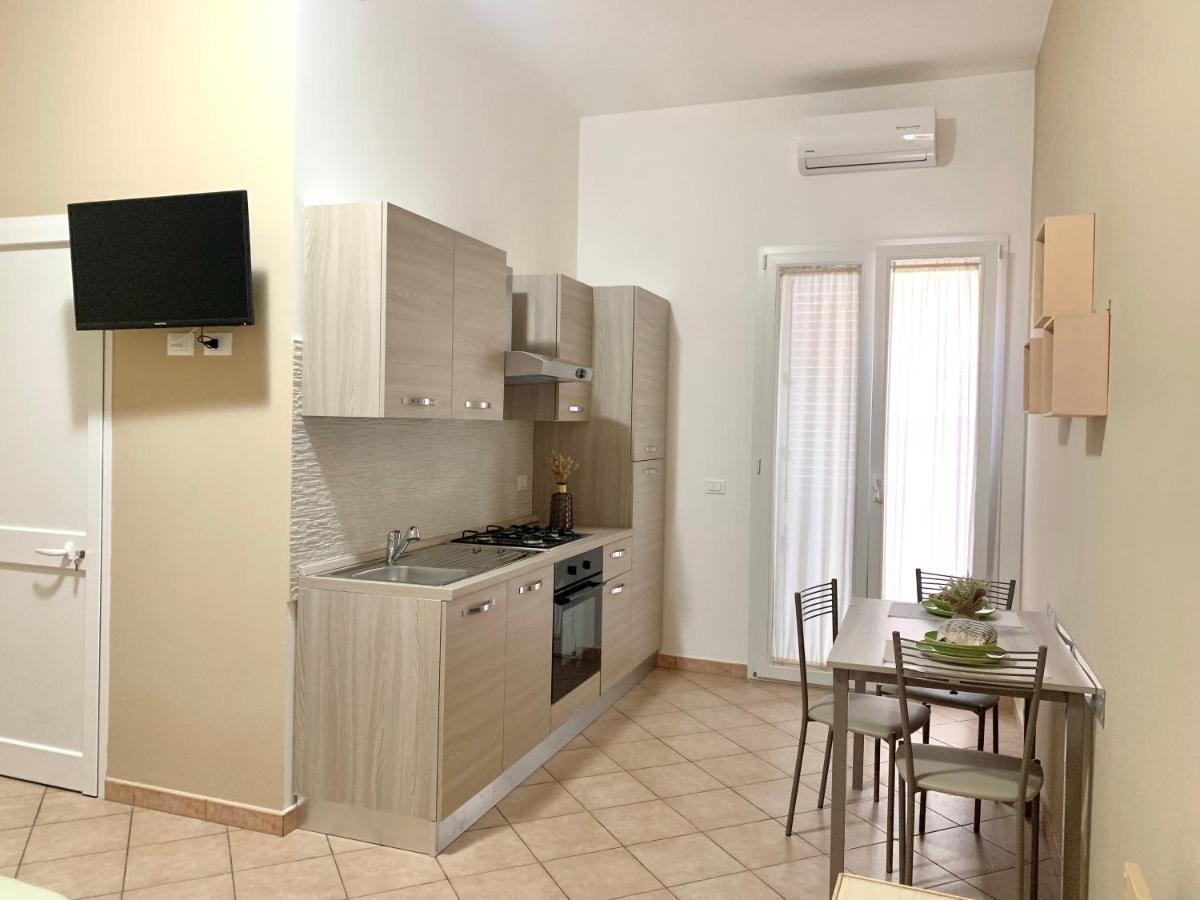 Monolocali White Angel Apartments ポルト・チェザーレオ エクステリア 写真