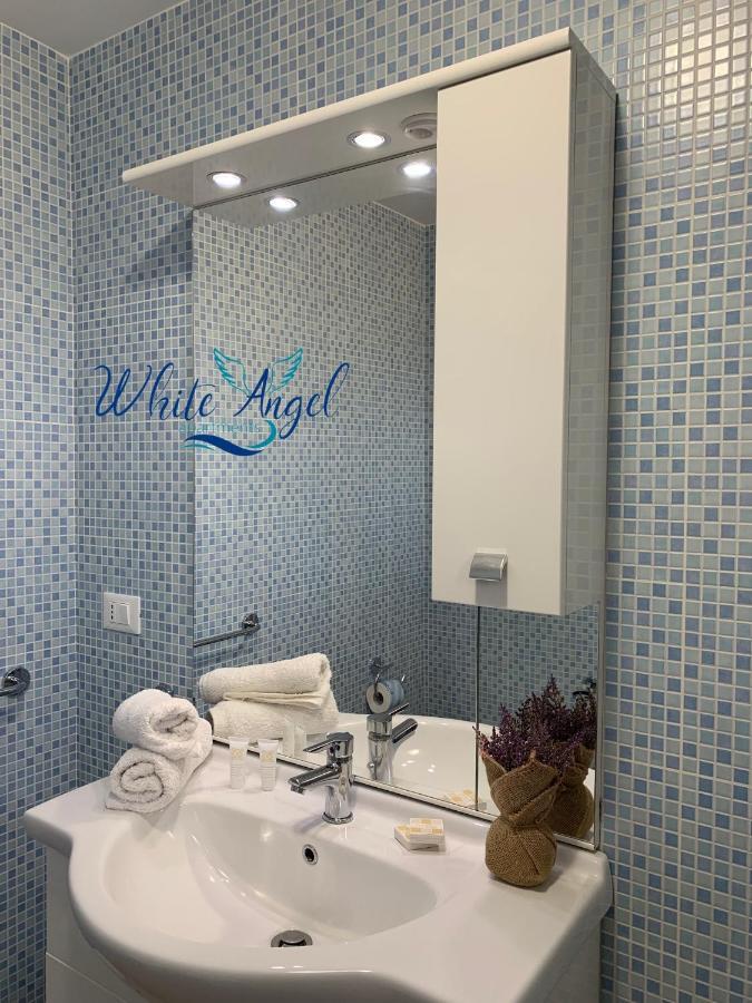 Monolocali White Angel Apartments ポルト・チェザーレオ エクステリア 写真
